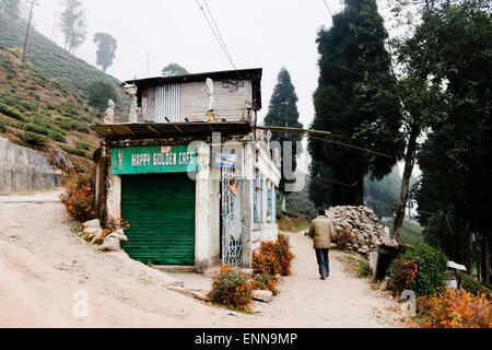 Glücklich Golden Cafe Teeladen in Happy Valley Teeplantage in Darjeeling. Stockfoto