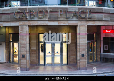 Eingang zum Cabot in Canary Wharf London statt Stockfoto
