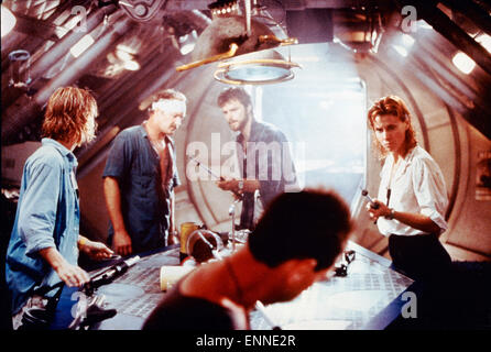 DeepStar Six, USA 1989, auch bekannt als: Deep Star Six - Das Grauen in der Tiefe, Regie: Cunningham, Monia: Greg Evigan, Nancy Stockfoto