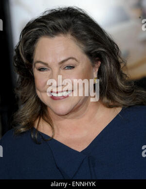 L.A. Premiere "Dumb und dümmer" bei The Regency Village Theatre in Westwood - Red Carpet Ankünfte Featuring statt: Kathleen Turner wo: Los Angeles, California, Vereinigte Staaten von Amerika als: 3. November 2014 Stockfoto