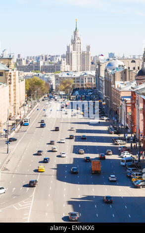 Moskau, Russland - 7. Mai 2015: Blick auf Lubyanskay und Nowaja Platz im Frühling. Lubjanka ist quadratisch in Hitorical Zentrum von Mosc Stockfoto