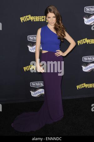 Los Angeles, CA, USA. 8. Mai 2015. Anna Kendricks im Ankunftsbereich für PITCH PERFECT 2 Premiere, Nokia Theatre L.A. LIVE, Los Angeles, CA 8. Mai 2015. Bildnachweis: Dee Cercone/Everett Collection/Alamy Live-Nachrichten Stockfoto