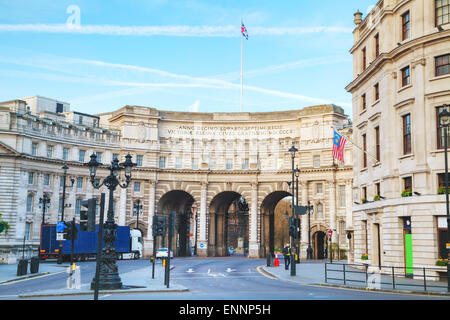 Admiralty Arch in der Nähe von Trafalgar Square in London, Großbritannien Stockfoto