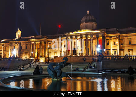 LONDON - 14. APRIL: Nationalgalerie Gebäude am Trafalgar Square am 14. April 2015 in London, Vereinigtes Königreich. 1824 gegründet. Stockfoto