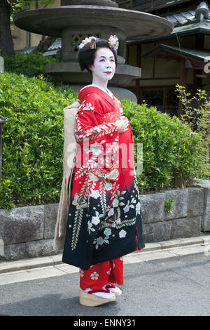 Geisha in traditioneller Kleidung in Kyoto, Japan Stockfoto