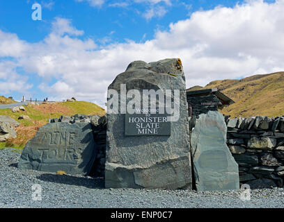 Schiefer unterzeichnen eingeschrieben willkommen Honister Slate Mine, Nationalpark Lake District, Cumbria, England UK Stockfoto