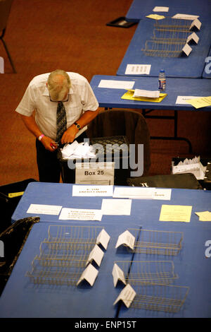 Allgemeine Wahlen zählen: Dewsbury Stockfoto