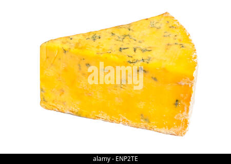 Shropshire Blue Käse ausschneiden oder auf einem weißen Hintergrund, UK isoliert. Stockfoto