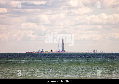 Seascape - Blick auf den Hafen von Danzig in der Ferne, Polen. Stockfoto