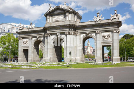 Alcalá / Puerta de Alcala am Plaza De La Independencia, Madrid, Spanien Stockfoto