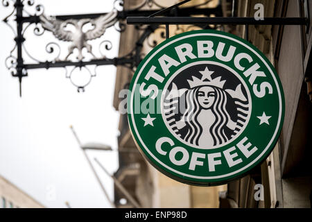 Starbucks Coffee Shop anmelden Stockfoto