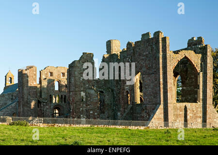 Lindisfarne Priory, Holy Island, England, Vereinigtes Königreich Stockfoto