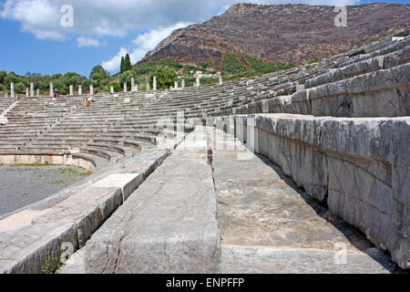 Terrassen des Stadions gut erhaltenen antiken Messene (Messini), The Pelponnese, Griechenland Stockfoto