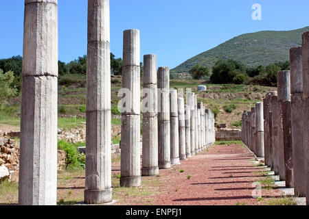 Kolonnade am Stadion in antiken Messene oder Messini, die Peloponnes, Griechenland Stockfoto