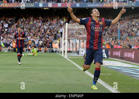 Barcelona, Spanien. 9. Mai 2015. FC Barcelona Pedro Rodriguez feiert für sein Tor in der Primera Division-Fussball-Match gegen Real Sociedad im Camp Nou in Barcelona, Spanien, 9. Mai 2015. FC Barcelona gewann 2: 0. Bildnachweis: Pau Barrena/Xinhua/Alamy Live-Nachrichten Stockfoto