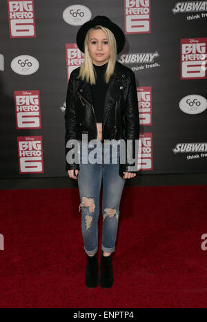 Prominenz besucht Premiere von Disneys "Big Hero 6" am El Capitan Theatre.  Mitwirkende: Bea Miller wo: Los Angeles, California, Vereinigte Staaten von Amerika bei: 5. November 2014 Stockfoto