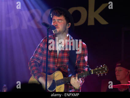 Rixton durchführen live at The Brook Southampton mit: Jake Roche, Rixton wo: Southampton, Vereinigtes Königreich: 4. November 2014 Stockfoto