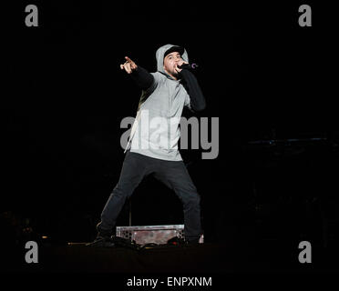 Las Vegas, Nevada, USA. 10. Mai 2015. Linkin Park-Sänger Mike Shinoda auf der Hauptbühne am 2. Tag des Rock In Rio am City of Rock in Las Vegas, Nevada führt. Bildnachweis: Marcel Thomas/ZUMA Draht/Alamy Live-Nachrichten Stockfoto