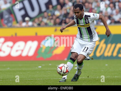 Mönchengladbach, Deutschland. 9. Mai 2015. Gladbach Raffael in Aktion während der deutschen Fußball-Bundesliga-Fußball-match zwischen Borussia Moenchengladbach und Bayer Leverkusen im Borussia-Park in Mönchengladbach, Deutschland, 9. Mai 2015. Gladback gewann 3: 0. Foto: FEDERICO GAMBARINI/Dpa/Alamy Live News Stockfoto