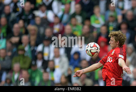 Mönchengladbach, Deutschland. 9. Mai 2015. Leverkusens Stefan Kiessling in Aktion während der deutschen Fußball-Bundesliga-Fußball-match zwischen Borussia Moenchengladbach und Bayer Leverkusen im Borussia-Park in Mönchengladbach, Deutschland, 9. Mai 2015. Gladback gewann 3: 0. Foto: FEDERICO GAMBARINI/Dpa/Alamy Live News Stockfoto