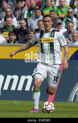 Mönchengladbach, Deutschland. 9. Mai 2015. Gladbach Max Kruse in Aktion während der deutschen Fußball-Bundesliga-Fußball-match zwischen Borussia Moenchengladbach und Bayer Leverkusen im Borussia-Park in Mönchengladbach, Deutschland, 9. Mai 2015. Gladback gewann 3: 0. Foto: FEDERICO GAMBARINI/Dpa/Alamy Live News Stockfoto