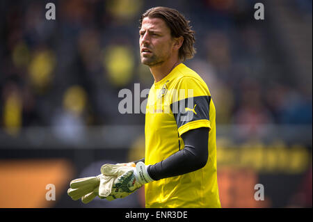 Dortmund, Deutschland. 9. Mai 2015. Dortmunds Torwart Roman Weidenfeller vor der deutschen Fußball-Bundesliga-Fußball-match zwischen Borussia Dortmund und Hertha BSC im Signal Iduna Park in Dortmund, Deutschland, 9. Mai 2015. Das Spiel Ened 2-0. Foto: MAJA HITIJ/Dpa/Alamy Live News Stockfoto