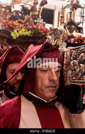 Prozession der Bruderschaft Paso Encarnado am Karfreitags-Prozession der Semana Santa (Karwoche) in Lorca, Provinz Murcia, Spai Stockfoto