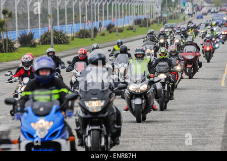 Carrickfergus, Nordirland. 10. Mai 2015. Kai Vipern Motorcycle Club halten jährliche Fahrt-Out für Nordirland Hospiz. Bildnachweis: Stephen Barnes/Alamy Live-Nachrichten Stockfoto