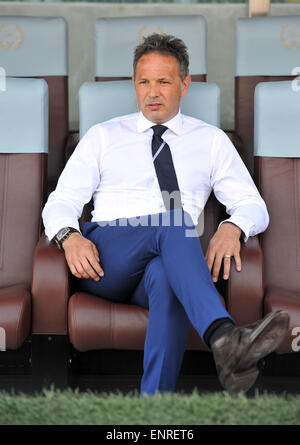 Udine, Italien. 10. Mai 2015. Sampdoria Trainer Sinisa Mihajlovic in die italienische Serie A Fußballspiel zwischen Udinese und Sampdoria Genua am 10. Mai 2015, im Friaul-Stadion. Bildnachweis: Simone Ferraro / Alamy Live News Stockfoto