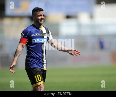 Udine, Italien. 10. Mai 2015.  Udinese forward Antonio Di Natale reagiert während der italienischen Serie A-Fußballspiel zwischen Udinese und Sampdoria Genua am 10. Mai 2015, im Friaul-Stadion. Bildnachweis: Simone Ferraro / Alamy Live News Stockfoto