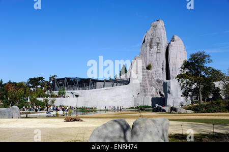 Die große Voliere und Le Rocher, Zoo de Vincennes, zoologische Park von Paris, Frankreich Stockfoto