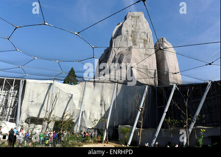 Die große Voliere und Le Rocher, Zoo de Vincennes, zoologische Park von Paris, Frankreich Stockfoto