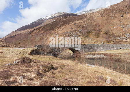 Eine Brücke in der Nähe der Grey Mare Tail Nature Reserve, Moffat, Schottland, Großbritannien Stockfoto