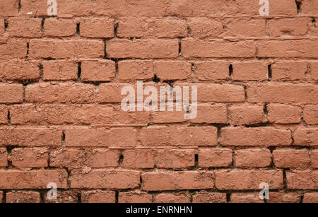 Alte Ziegel Wand Hintergrund, gemalt in brauner Farbe. Textur des alten Mauerwerk. Stockfoto