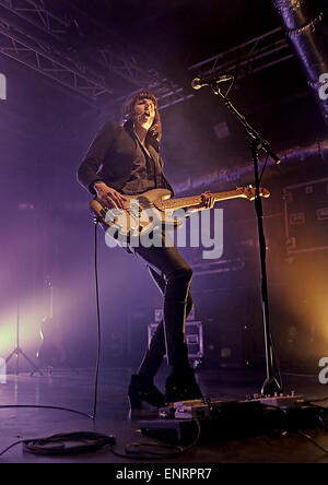 Band of Skulls, die live auf der Bühne Liverpool O2 Academy Featuring: Emma Richardson, Band of Skulls wo: Liverpool, Vereinigtes Königreich bei: Kredit-5. November 2014: Sakura/WENN.com Stockfoto