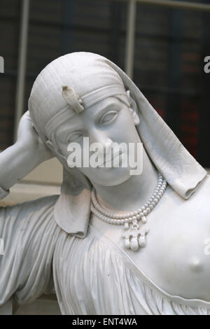 Kleopatra (69-30 v. Chr.). Königin von Ägypten. Statue von William Wetmore Geschichte (American, 1819-1895). Meditation über ihren Selbstmord. Stockfoto