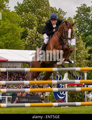 Badminton, Gloucestershire, UK.10th Mai 2015. Der Brite William Fox-Pitt und Chili-Morgen sind die 2015 Gewinner des The Mitsubishi Badminton Horse Trials. Bildnachweis: Charlie Bryan/Alamy Live News Stockfoto