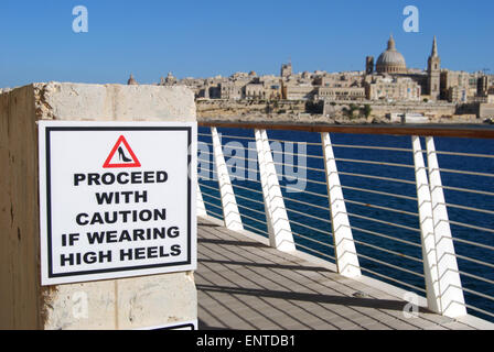 Blick auf Valletta mit St. Pauls anglikanische Kathedrale und Karmeliterkirche, Malta Mittelmeer Stockfoto