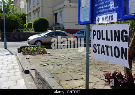 Ein Wahllokal am allgemeinen Wahltag 7. Mai 2015 in Bristol, Vereinigtes Königreich. Stockfoto