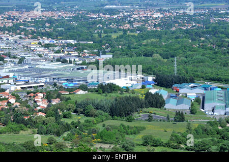 Luftbild auf Volvic Fabrik Volvic Puy de Dome Auvergne Zentralmassiv Frankreich Stockfoto