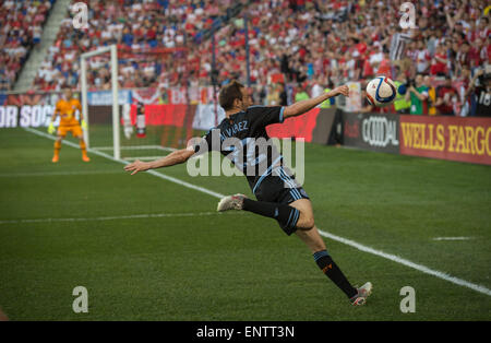 Harrison, New Jersey, USA. 10. Mai 2015. NYCFC PABLO ALVAREZ und den Ball in der 1. Hälfte. New York Red Bulls vs. New York City FC, Red Bull Arena, Sonntag, 10. Mai 2015. Dies ist das erste Derby zwischen vereinen. © Bryan Smith/ZUMA Draht/Alamy Live-Nachrichten Stockfoto