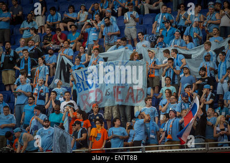 Harrison, New Jersey, USA. 10. Mai 2015. NYCFC Stromschiene Unterstützer in der 1. Hälfte, New York Red Bulls vs. New York City FC, Red Bull Arena, Sonntag, 10. Mai 2015. Dies ist das erste Derby zwischen vereinen. © Bryan Smith/ZUMA Draht/Alamy Live-Nachrichten Stockfoto