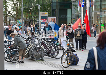 Erinnerung an Dr. René Rainer Fetscher in Dresden Prager Straße/Prager Straße, Deutschland am 8. Mai 2015 Stockfoto