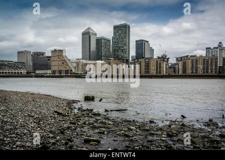 Ansicht von Canary Wharf, von der Südseite der Themse (Rotherhithe, Southwark, London). Stockfoto