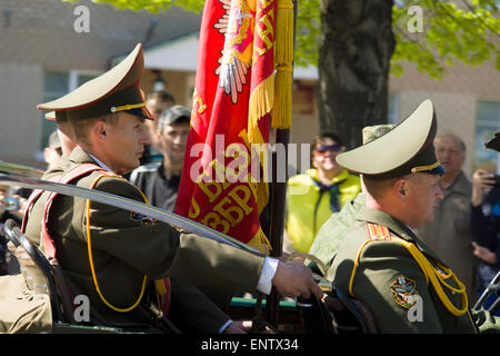 9. Mai 2015; Belarus, Borisov: Illustration Parade der Tag des Sieges in Borisov. Bewegung von militärischer Ausrüstung. Stockfoto