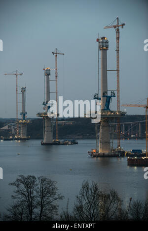 Die Queensferry Crossing im Bau über den Firth of Forth soll in Schottland durch eine neue Brücke 2016 abgeschlossen sein Stockfoto