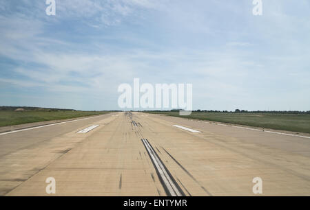 Eine Landebahn des Flughafens Stockfoto
