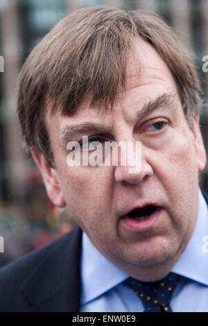 Datei-PIX: London UK. 11. Mai 2015. Konservative MP John Whittingdale wurde die neue Kulturministerin in einer Kabinettsumbildung von Premierminister David Cameron nach den Parlamentswahlen ernannt Stockfoto