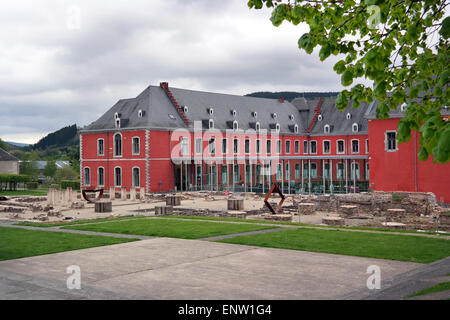 Archäologische Stätte vor Stavelot Abbey. Die Abtei von den Fürstbischöfen von Stavelot, Belgien. Stockfoto