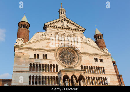 die majestätischen Kathedrale von Cremona Stockfoto